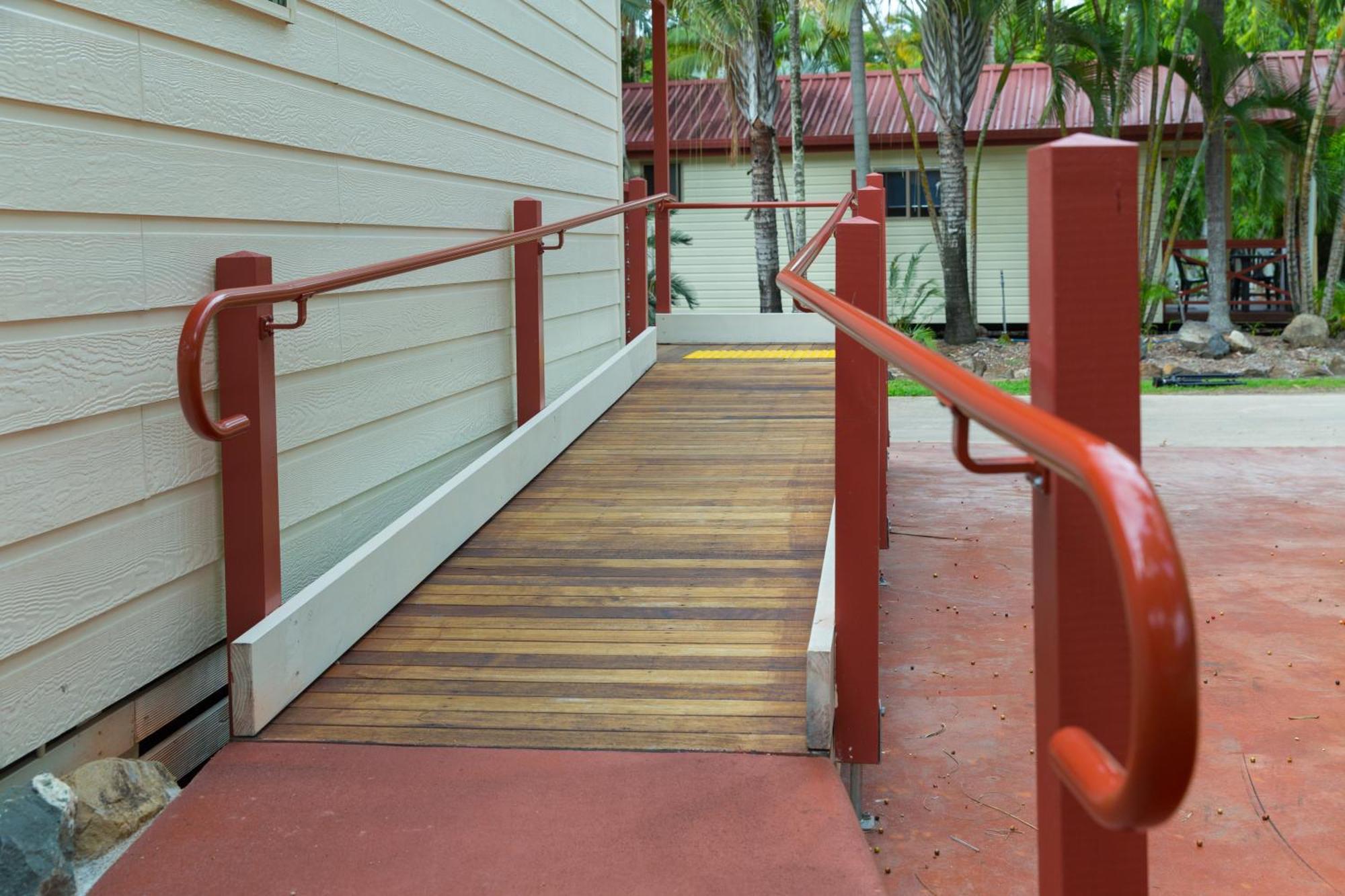 Big4 Adventure Whitsunday Resort Airlie Beach Bagian luar foto