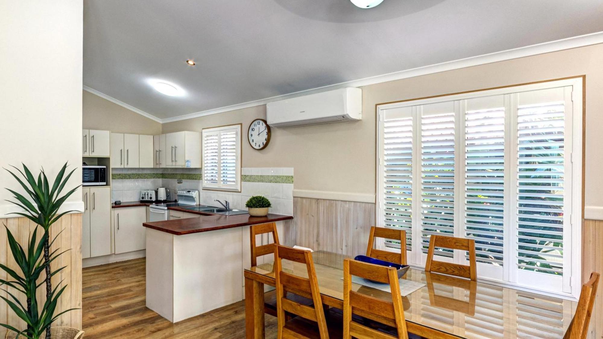 Big4 Adventure Whitsunday Resort Airlie Beach Bagian luar foto