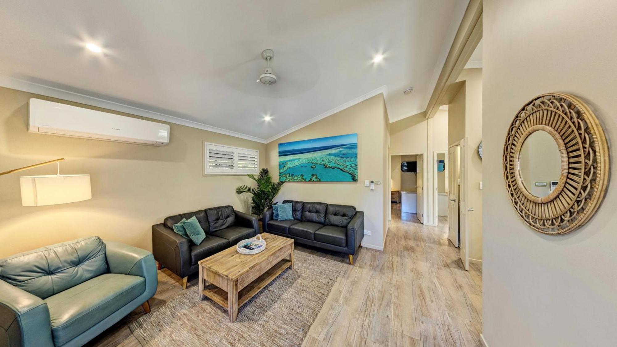 Big4 Adventure Whitsunday Resort Airlie Beach Bagian luar foto