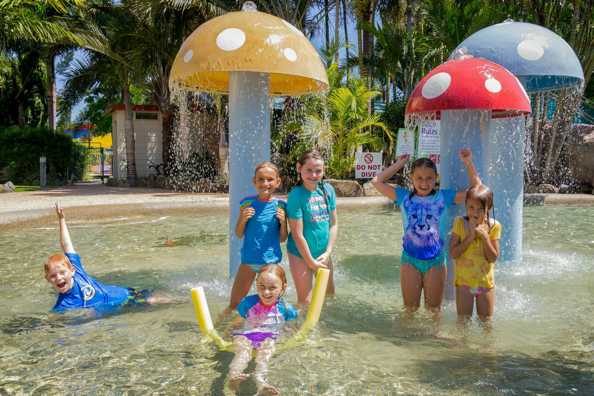 Big4 Adventure Whitsunday Resort Airlie Beach Bagian luar foto