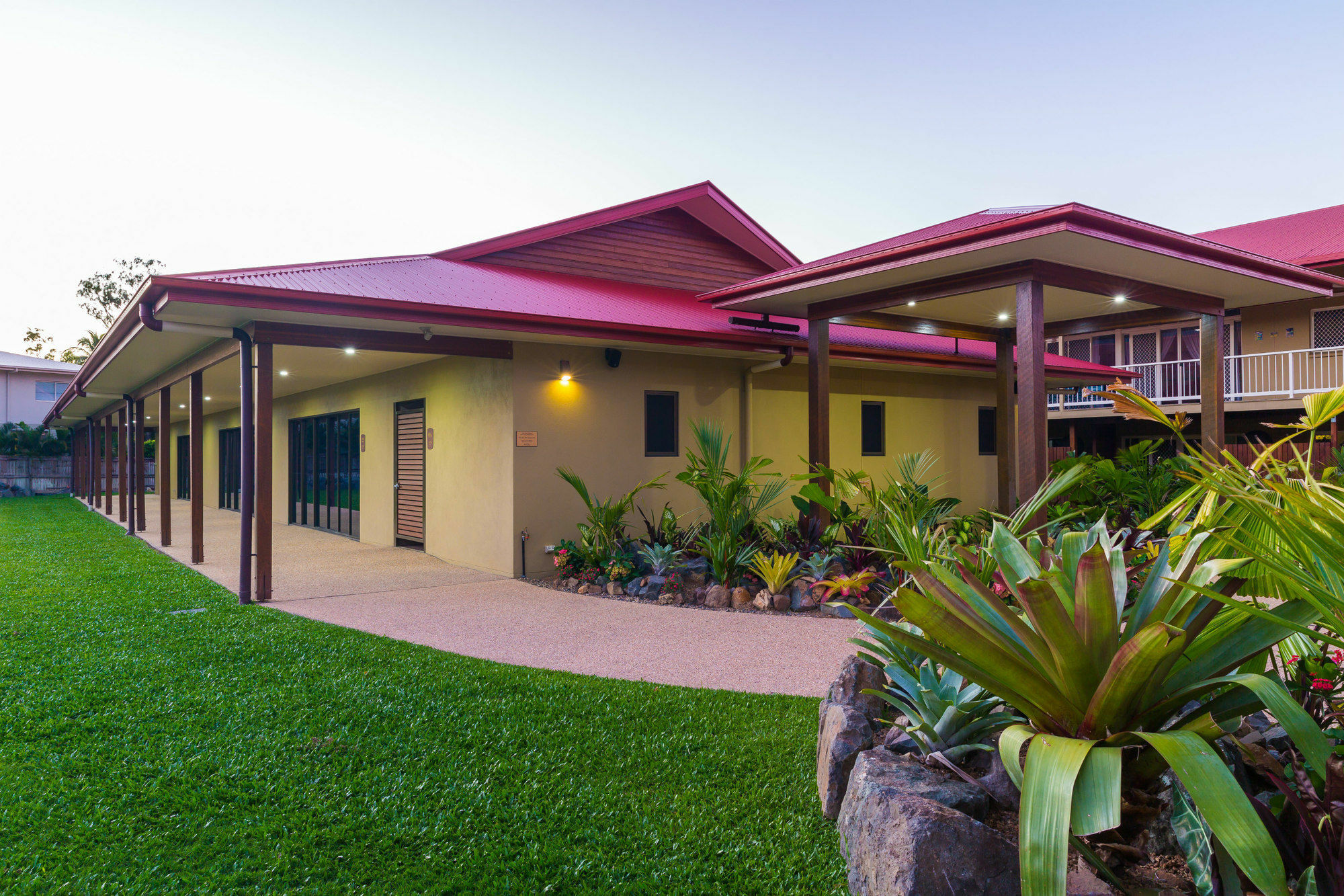 Big4 Adventure Whitsunday Resort Airlie Beach Bagian luar foto